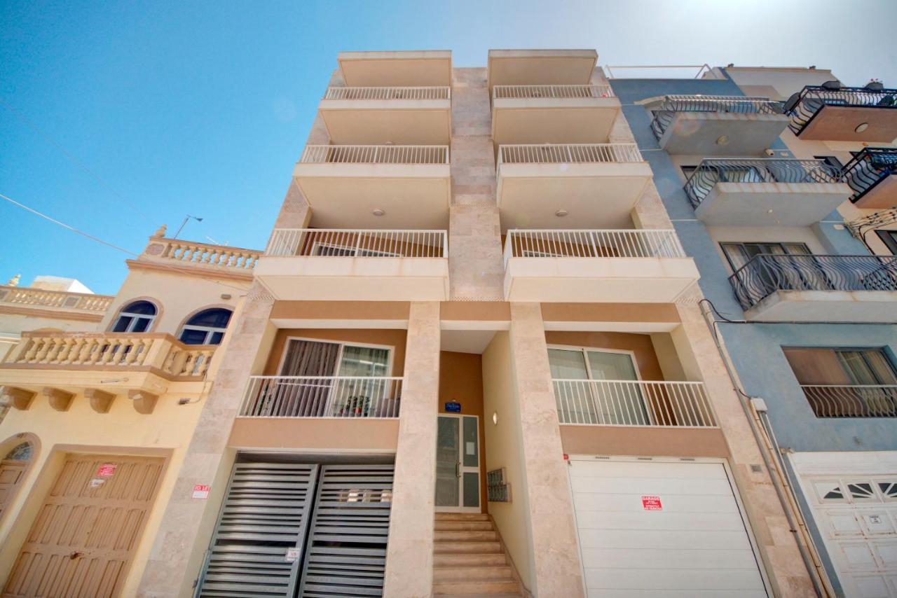 Modern Seaside 2 Bedroom Penthouse With Sea Views St. Paul's Bay Exterior photo